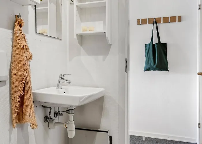 Semesterbostad 1 Bedroom Gorgeous In