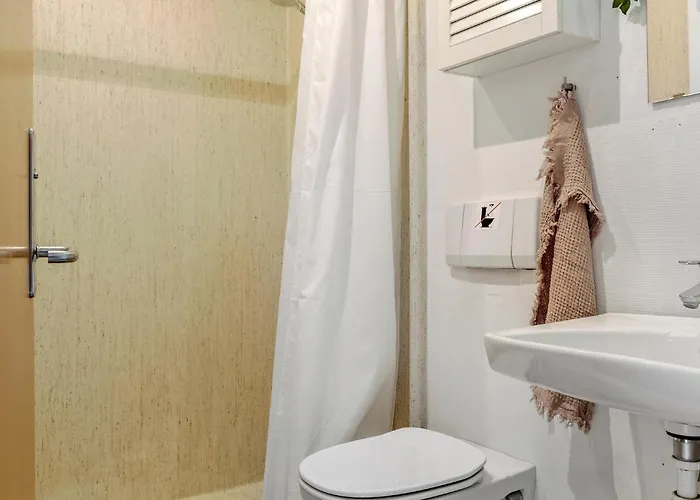 1 Bedroom Gorgeous In *